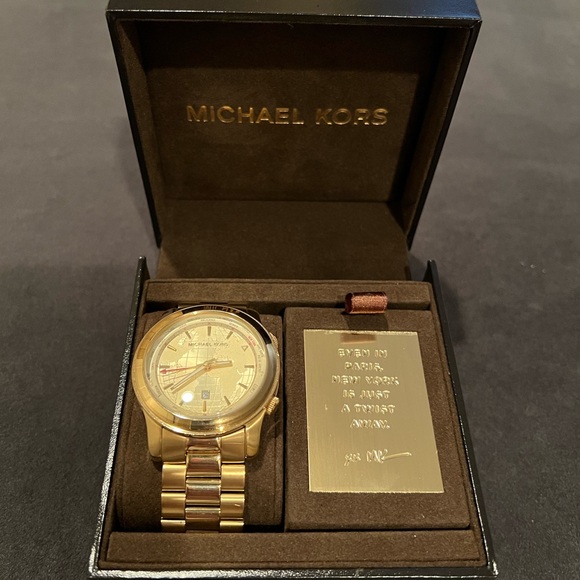 Micheal Kors Limited Edition World Map Runway Watch 43.5mm NWT - Picture 2 of 7